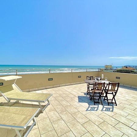 ריצ'יונה Hotel Avana Fronte Mare מראה חיצוני תמונה