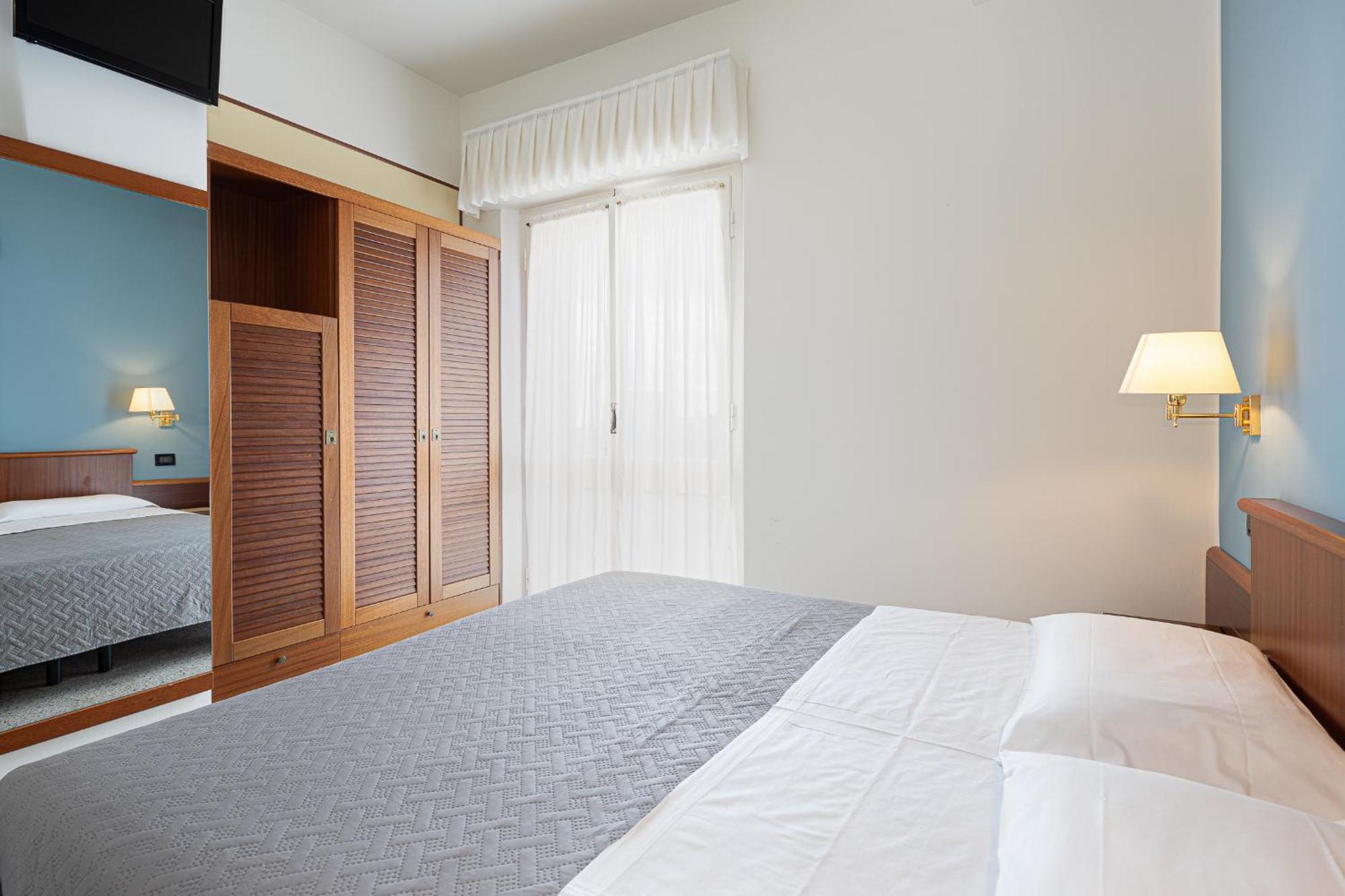 ריצ'יונה Hotel Avana Fronte Mare מראה חיצוני תמונה