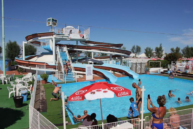 ריצ'יונה Hotel Avana Fronte Mare מראה חיצוני תמונה