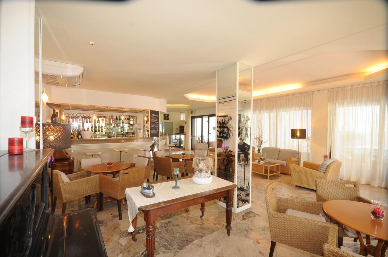 ריצ'יונה Hotel Avana Fronte Mare מראה חיצוני תמונה